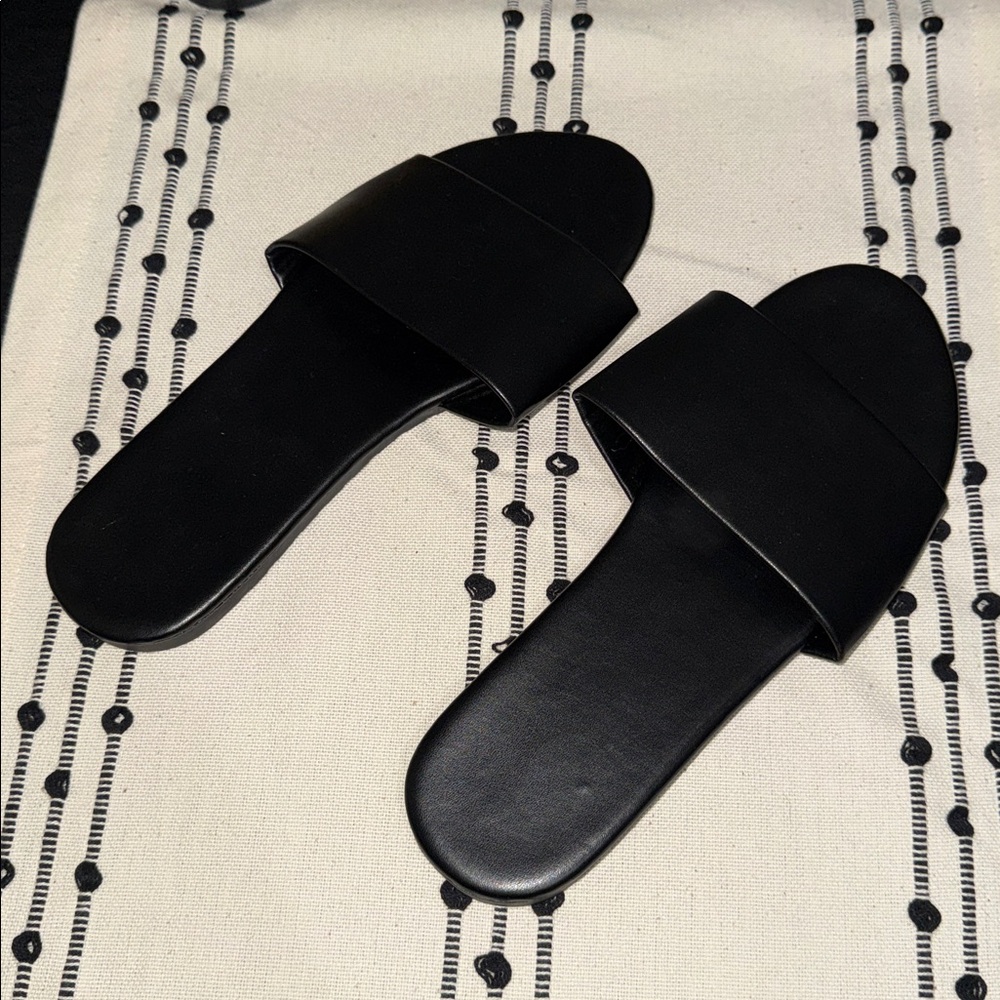 SHEIN Black Slide Sandals
